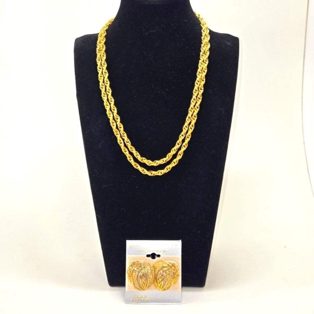 NWT Cheshire Collection Goldtone Earrings and Beautiful 36" Long Goldtone Chain